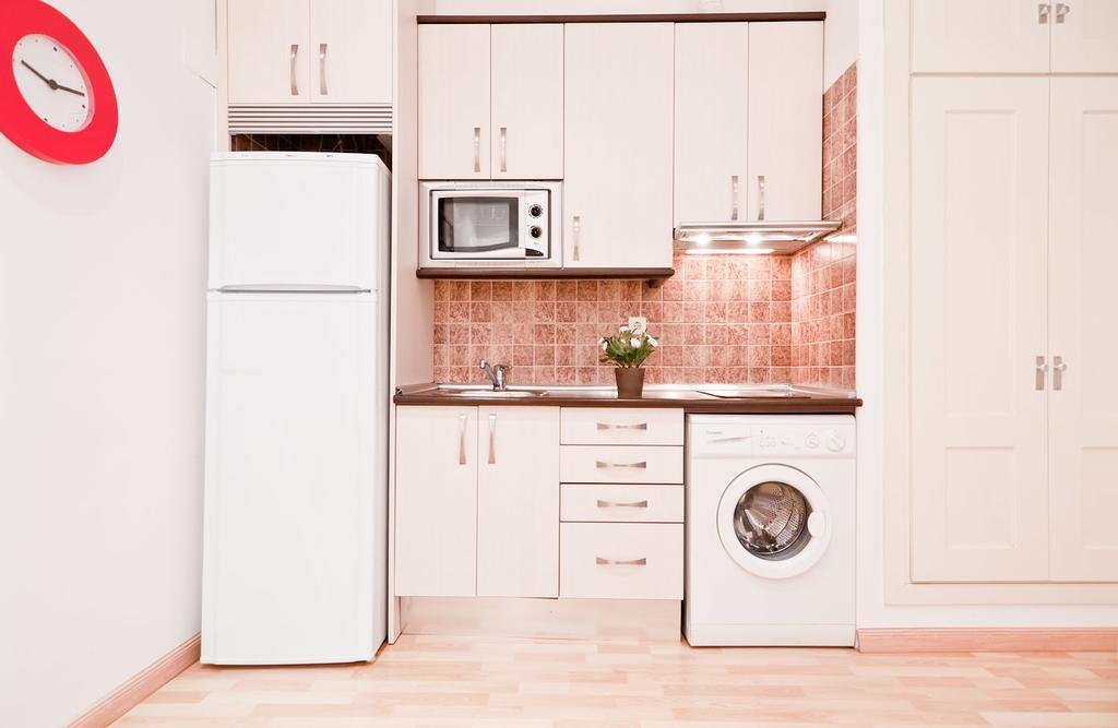 Apartamentos Puerta Del Sol I มาดริด ห้อง รูปภาพ