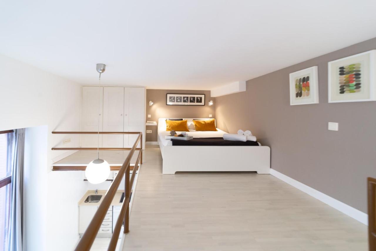 Apartamentos Puerta Del Sol I มาดริด ภายนอก รูปภาพ