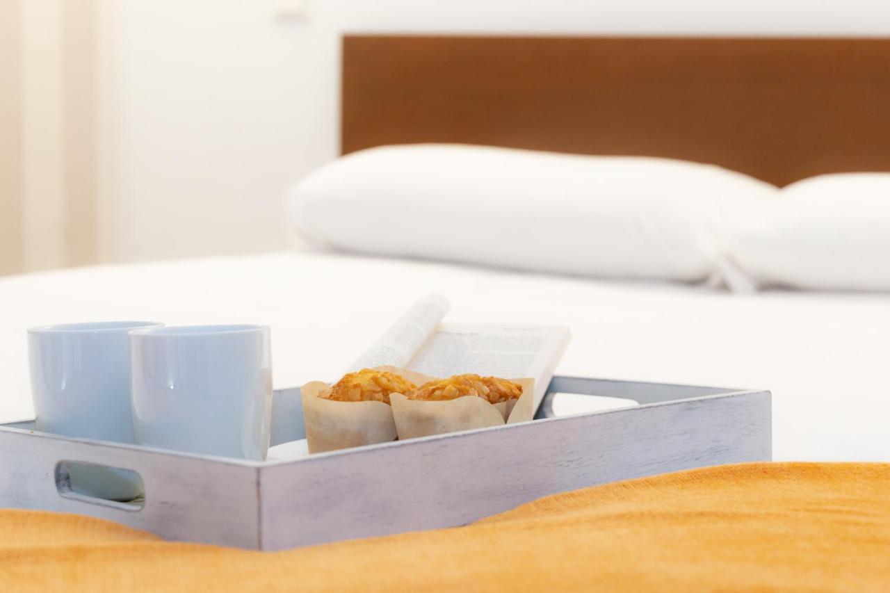 Apartamentos Puerta Del Sol I มาดริด ภายนอก รูปภาพ