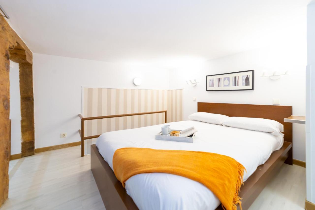 Apartamentos Puerta Del Sol I มาดริด ภายนอก รูปภาพ