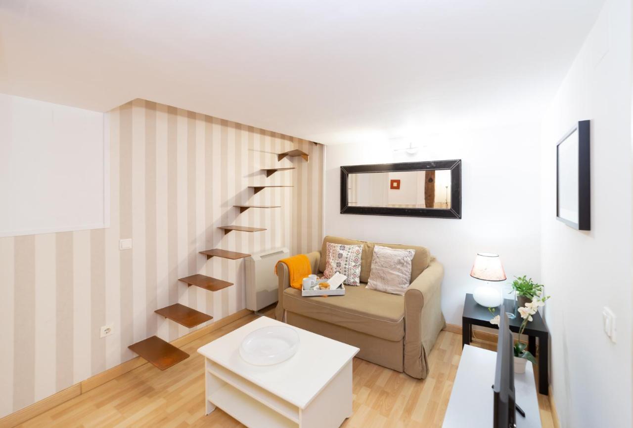 Apartamentos Puerta Del Sol I มาดริด ภายนอก รูปภาพ