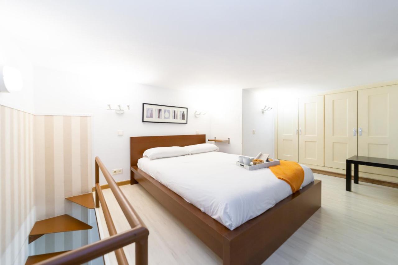 Apartamentos Puerta Del Sol I มาดริด ภายนอก รูปภาพ